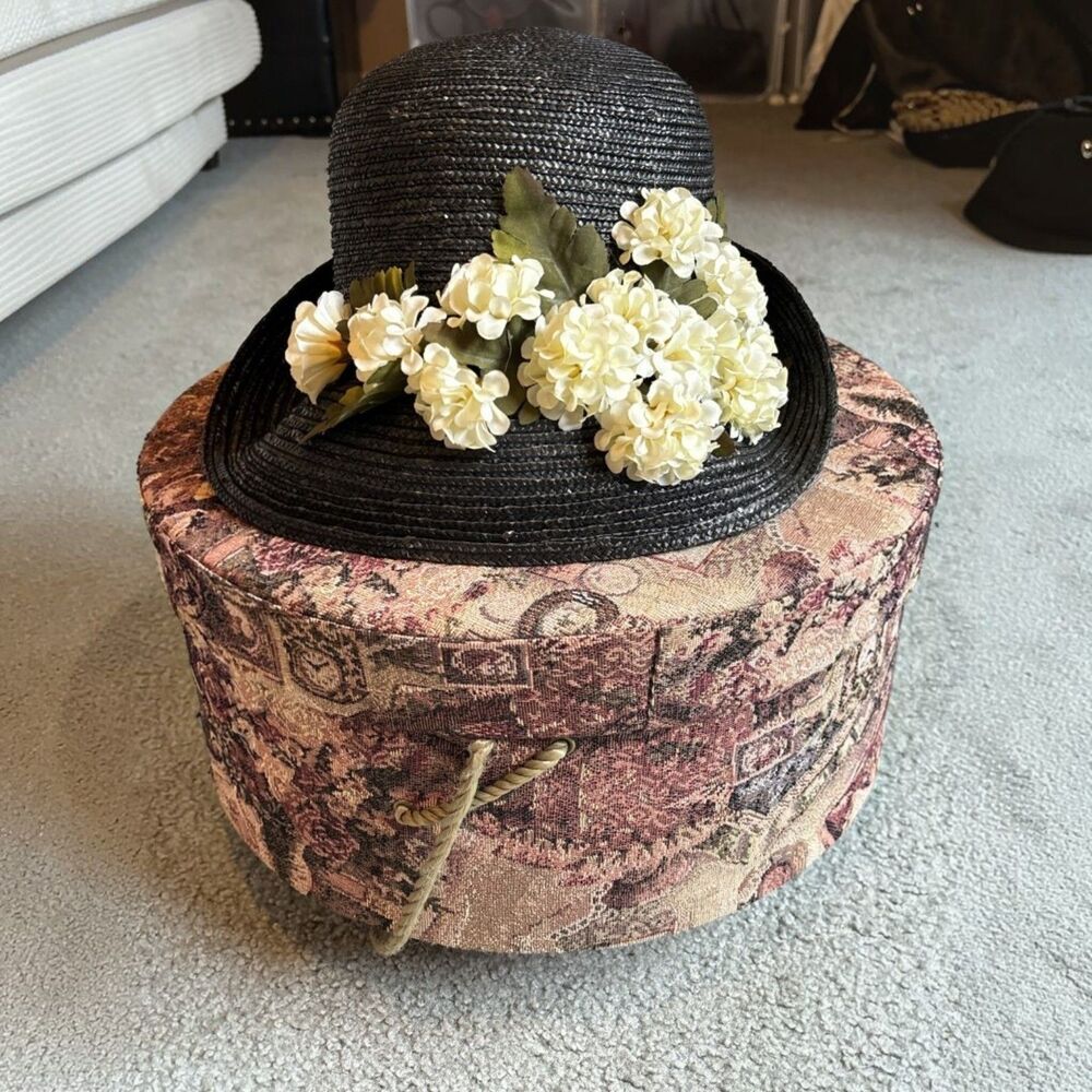 Betmar New York Vintage Black Straw Hat Floral Cloche Cream Flowers 100%